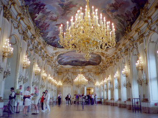 european-baroque-interior-decor-of-the-schonbrunn-palace-2